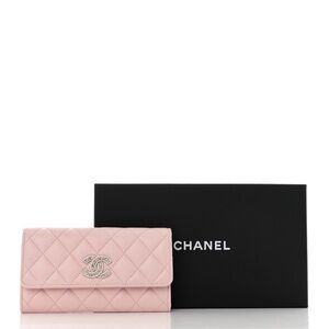 Caviar Quilted Crystal CC Large Gusset Flap Wallet Pink